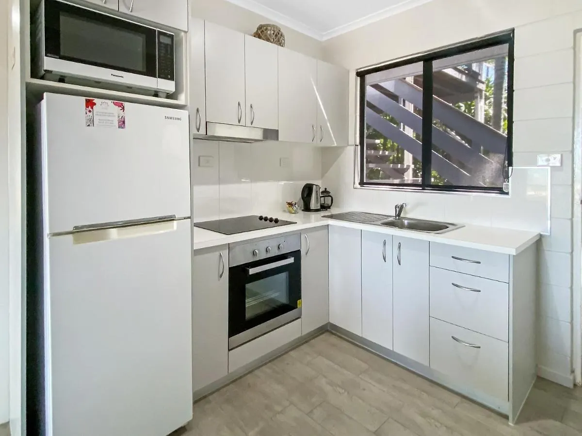 Beachside Palms Unit 4 Nelly Bay